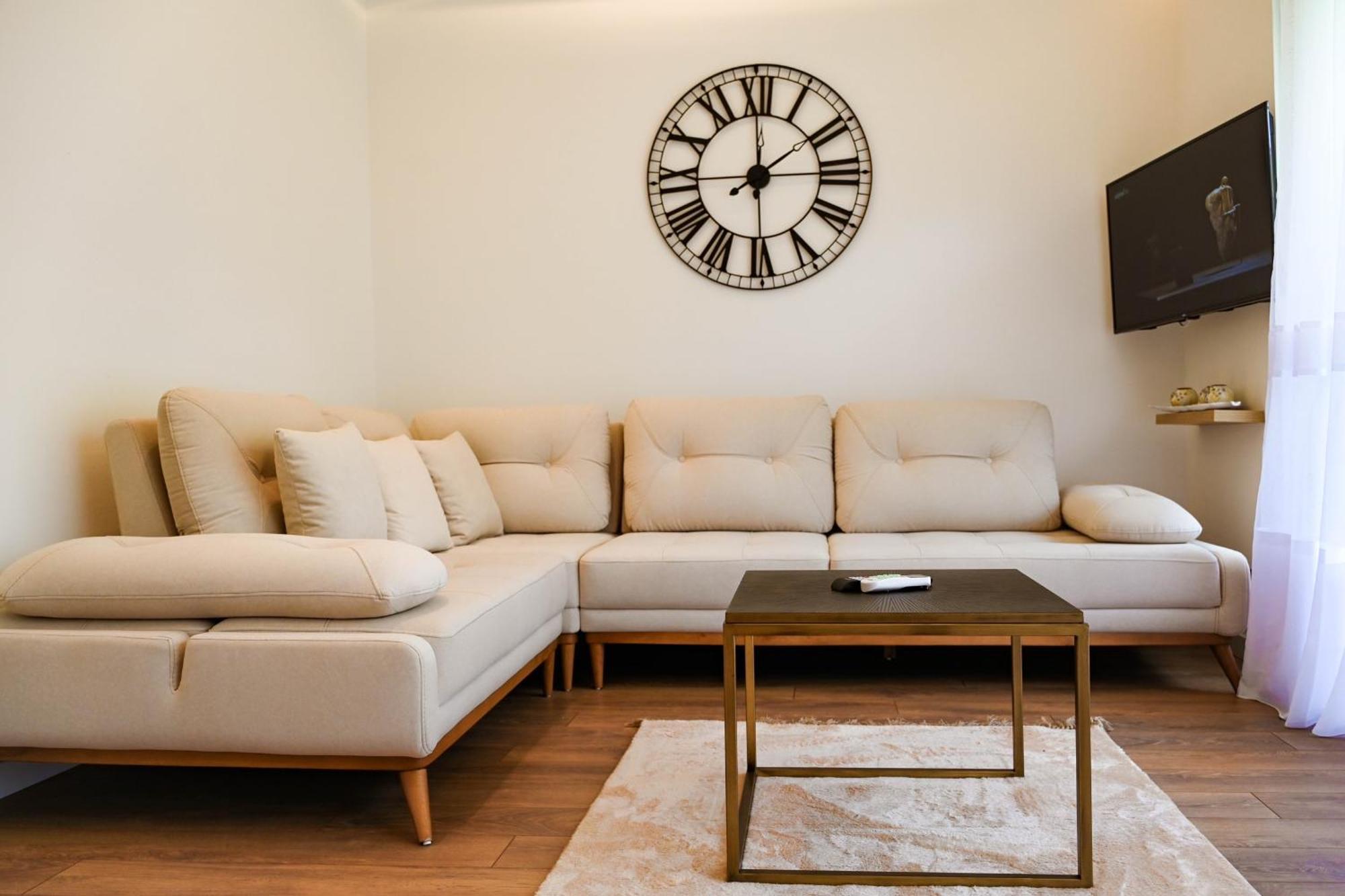 B&B Lovac Hasa 2 乌尔齐尼 外观 照片