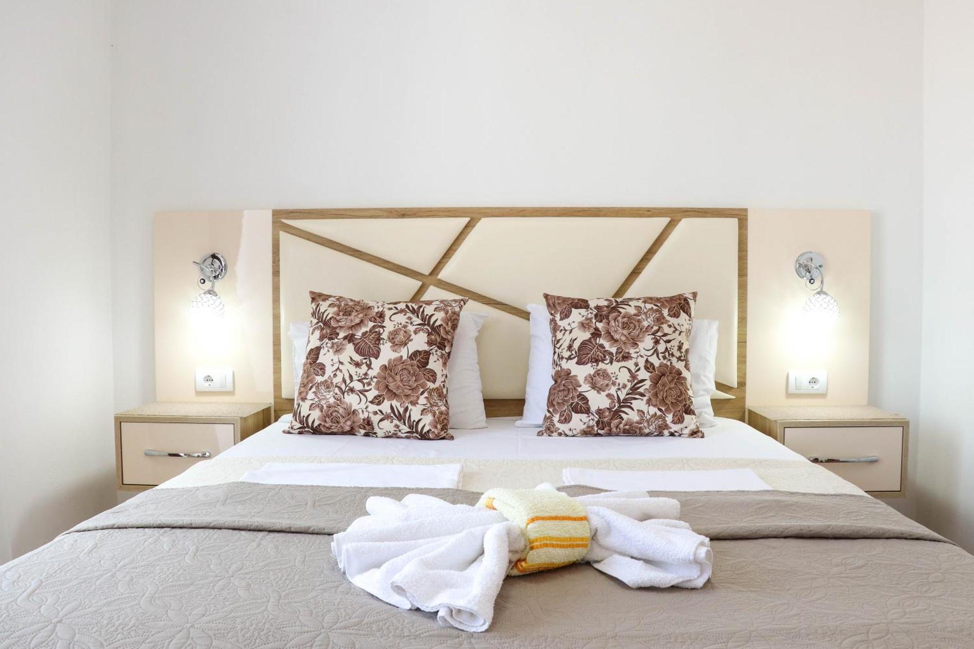 B&B Lovac Hasa 2 乌尔齐尼 客房 照片